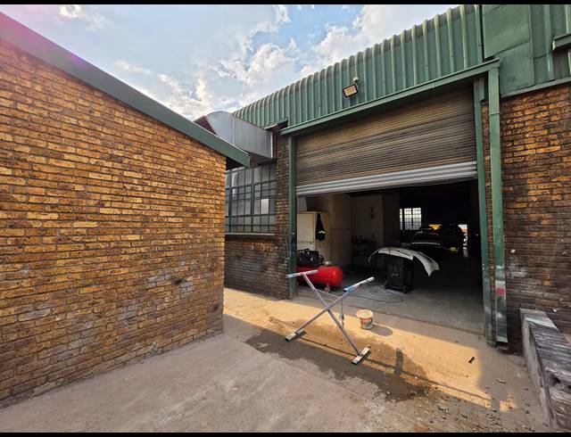 440M² WAREHOUSE TO LET IN WADEVILLE